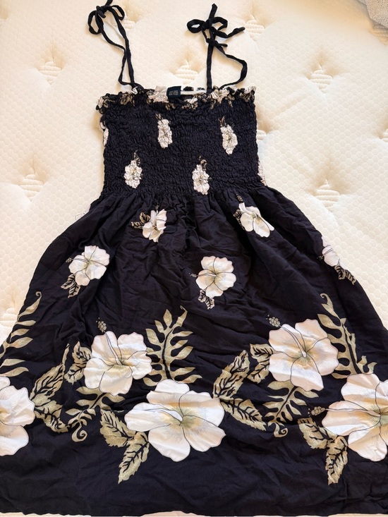 Dresses & Skirts - Girls Black Floral Smocked Sundress